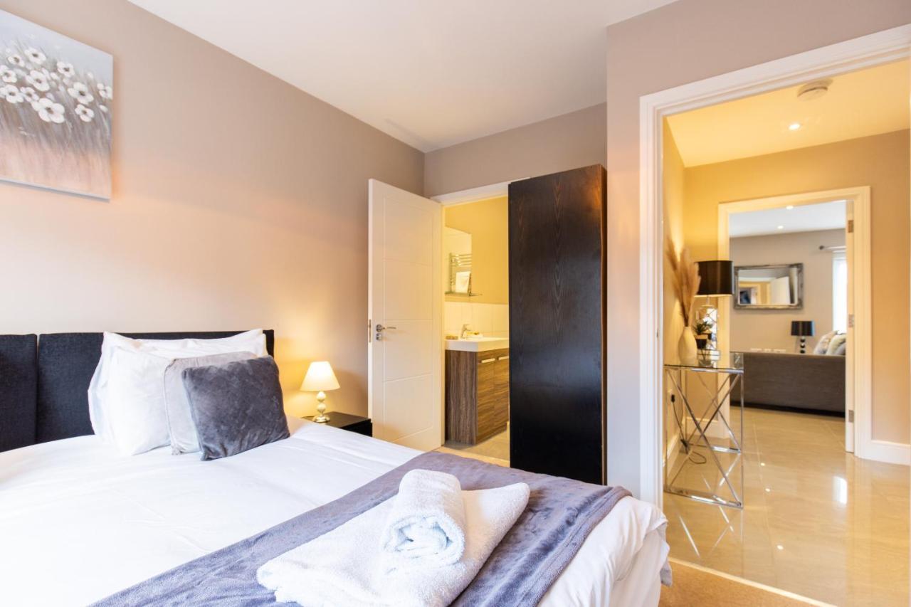 Velvet 2-bedroom Apartment, Conduit Lane, Apartment *