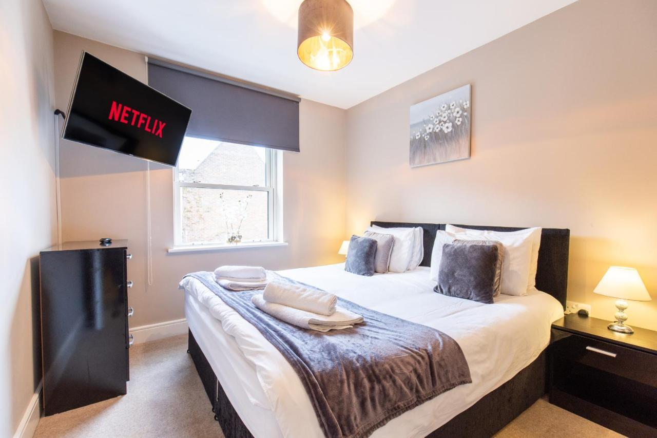 Velvet 2-bedroom Apartment, Conduit Lane, Apartment *