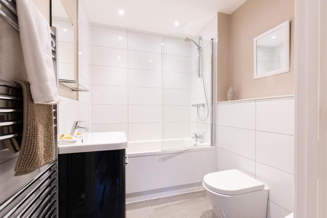 Velvet 2-bedroom Apartment, Conduit Lane, Apartment *