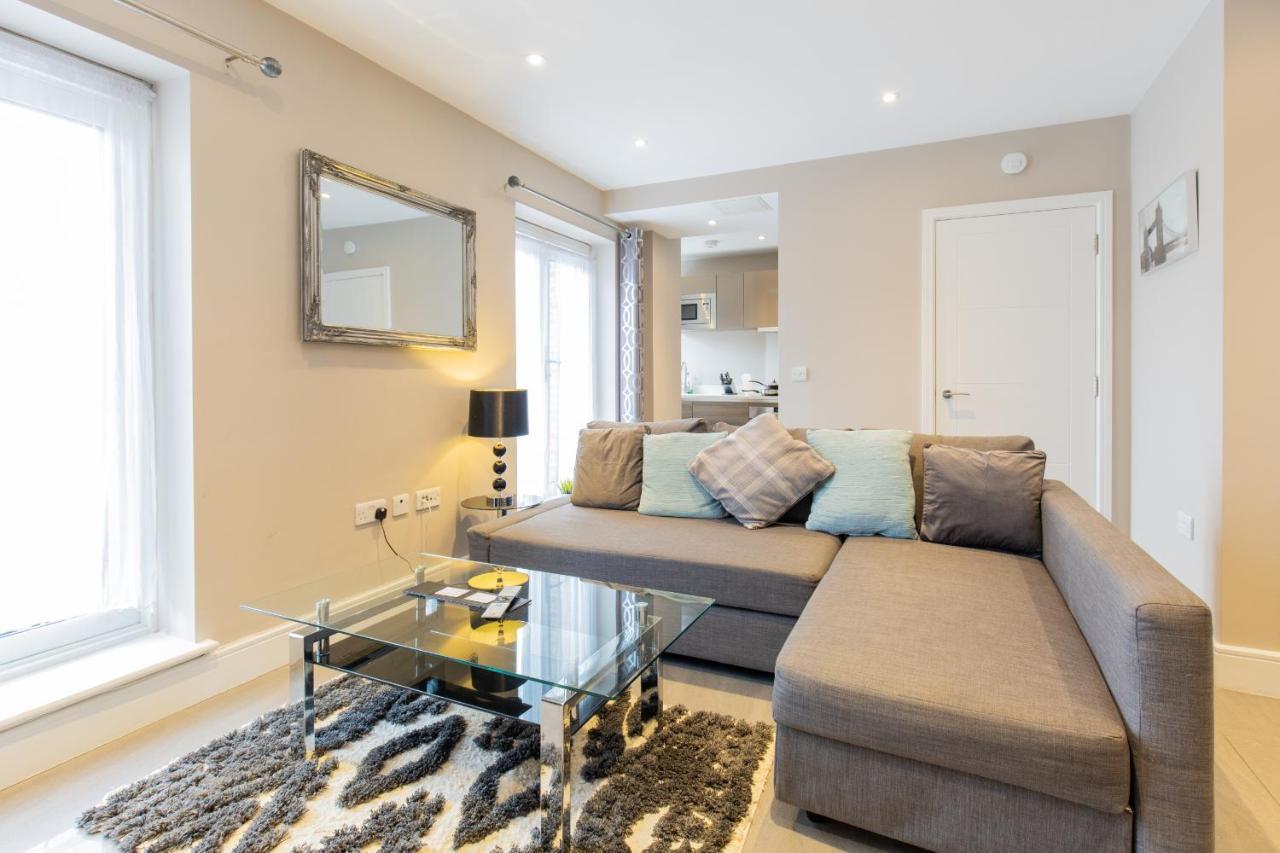 Velvet 2-bedroom Apartment, Conduit Lane,