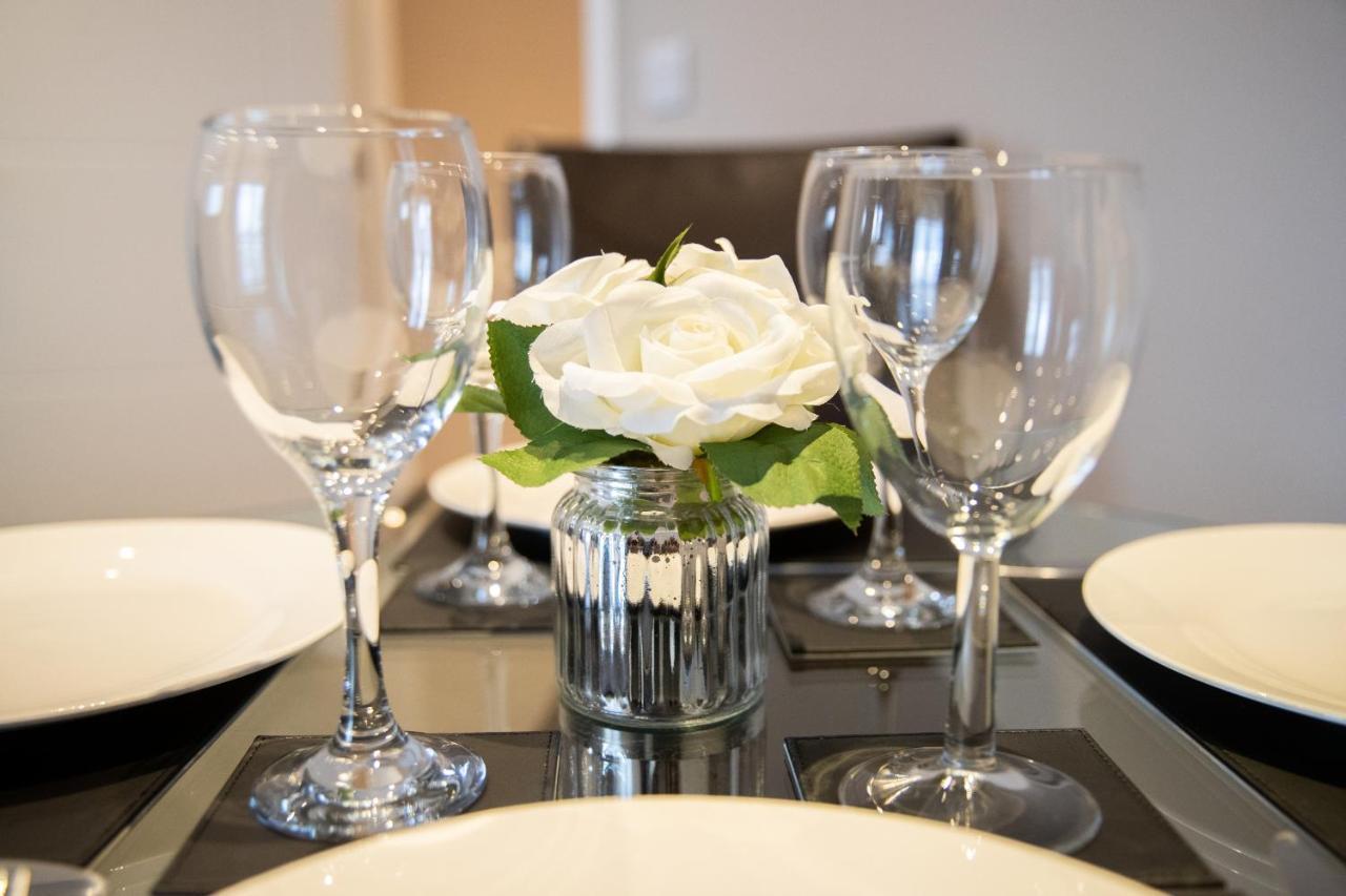 Apartment Velvet 2-bedroom Apartment, Conduit Lane, *
